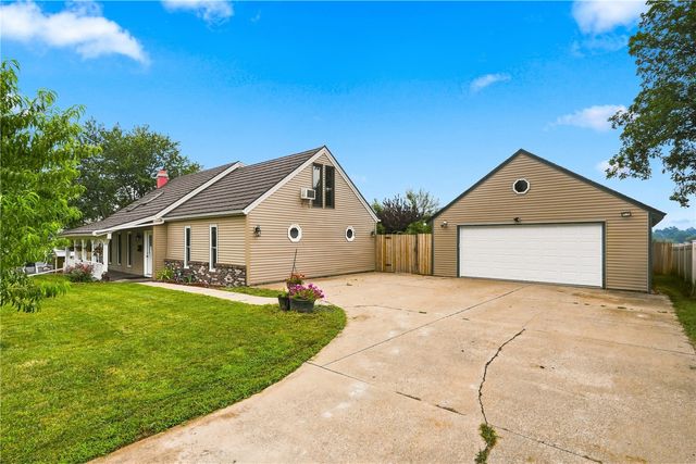 3106 Hogan Avenue NW, Cedar Rapids, IA 52405
