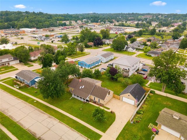 3106 Hogan Avenue NW, Cedar Rapids, IA 52405