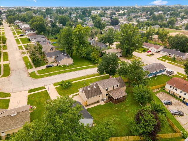 3106 Hogan Avenue NW, Cedar Rapids, IA 52405