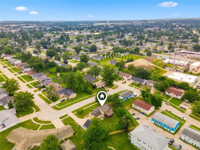 3106 Hogan Avenue NW, Cedar Rapids, IA 52405
