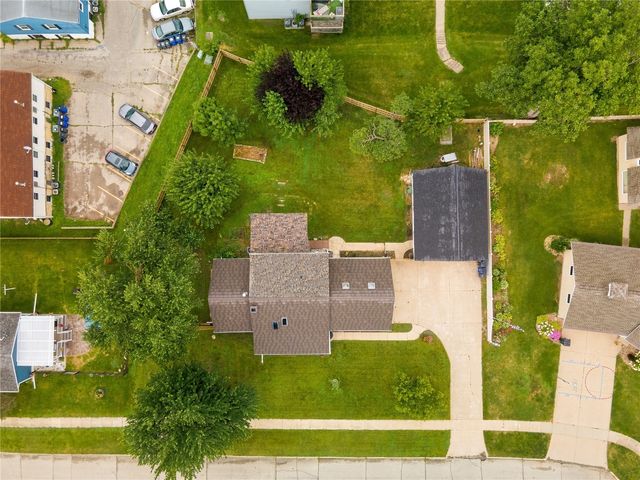 3106 Hogan Avenue NW, Cedar Rapids, IA 52405