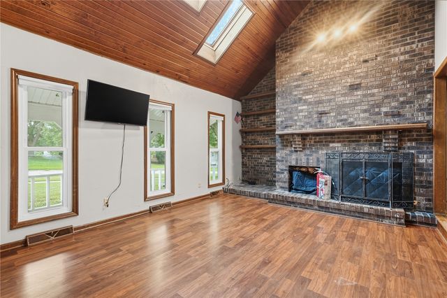 3106 Hogan Avenue NW, Cedar Rapids, IA 52405