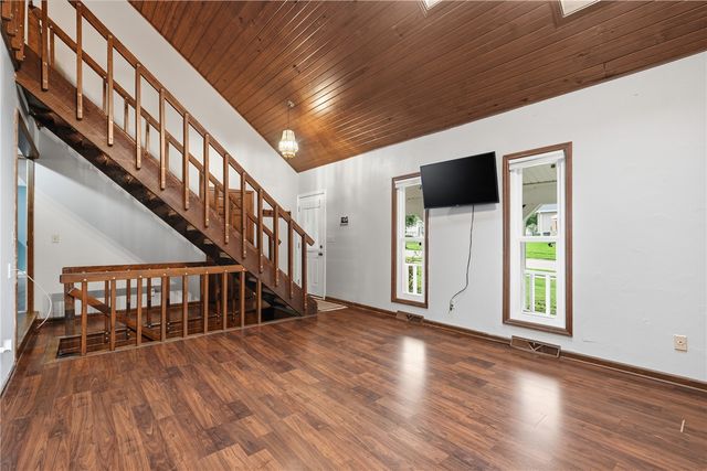3106 Hogan Avenue NW, Cedar Rapids, IA 52405