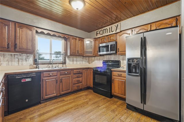 3106 Hogan Avenue NW, Cedar Rapids, IA 52405