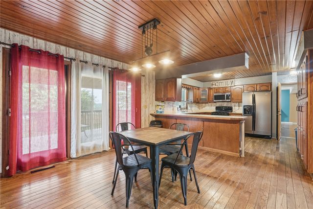 3106 Hogan Avenue NW, Cedar Rapids, IA 52405