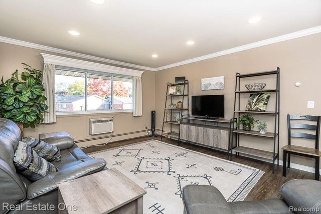 803 Plate Street 204, Rochester, MI 48307