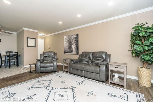 803 Plate Street 204, Rochester, MI 48307