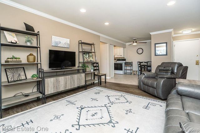 803 Plate Street 204, Rochester, MI 48307