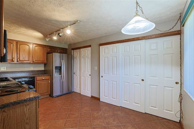 211 Katy Lane, Englewood, OH 45322