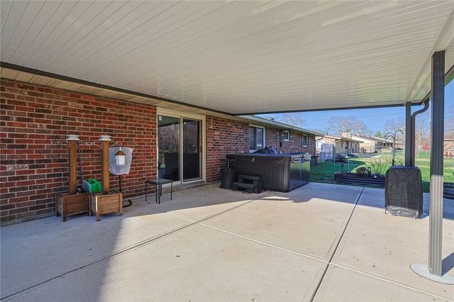 211 Katy Lane, Englewood, OH 45322