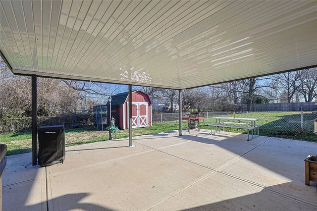 211 Katy Lane, Englewood, OH 45322