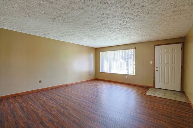 211 Katy Lane, Englewood, OH 45322