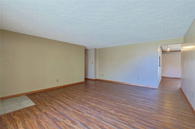 211 Katy Lane, Englewood, OH 45322