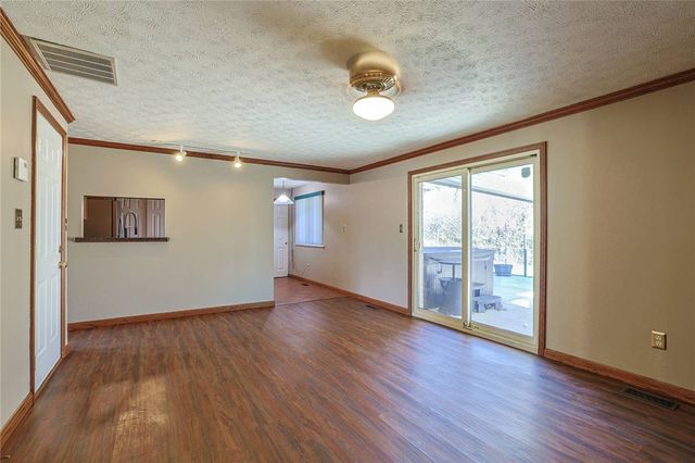 211 Katy Lane, Englewood, OH 45322