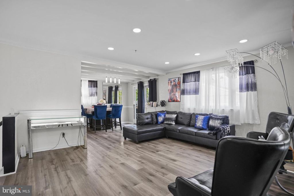 Image 3 of property listing at 3723 EASTMAN RD, Randallstown, MD 21133