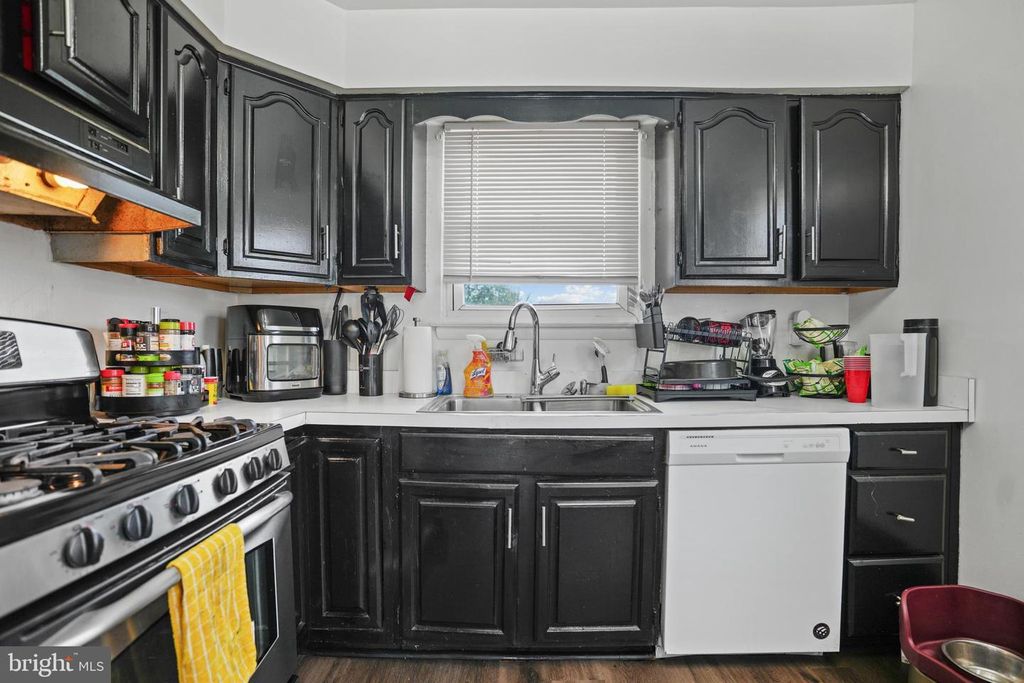 Image 6 of property listing at 3723 EASTMAN RD, Randallstown, MD 21133