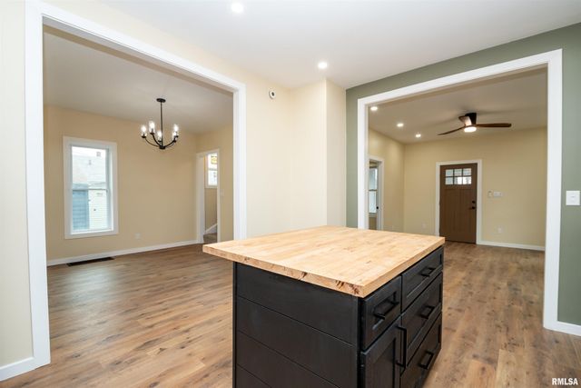 7113 S DEPOT Street, Bartonville, IL 61607