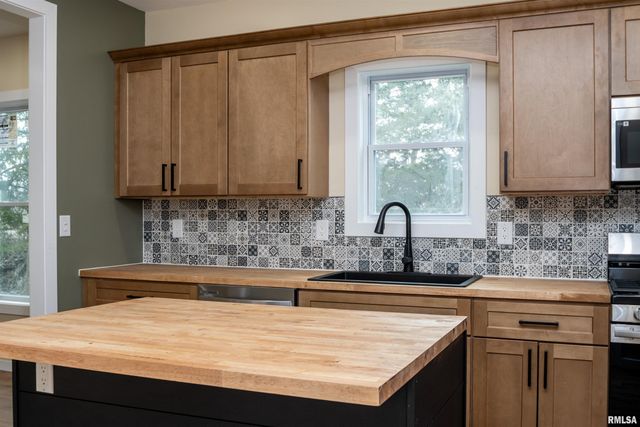 7113 S DEPOT Street, Bartonville, IL 61607