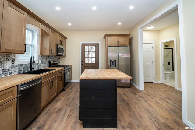 7113 S DEPOT Street, Bartonville, IL 61607