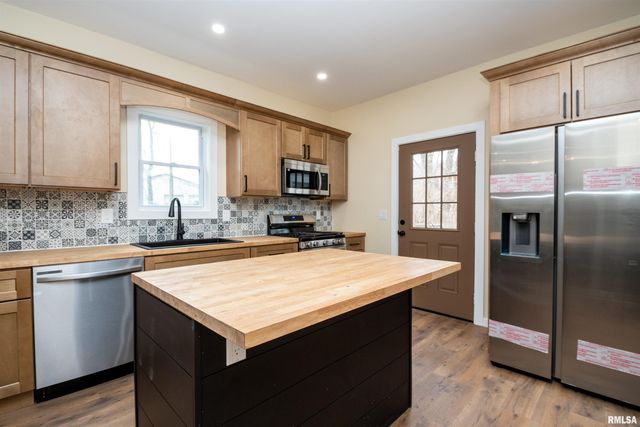 7113 S DEPOT Street, Bartonville, IL 61607