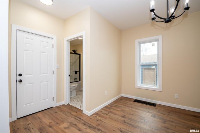 7113 S DEPOT Street, Bartonville, IL 61607