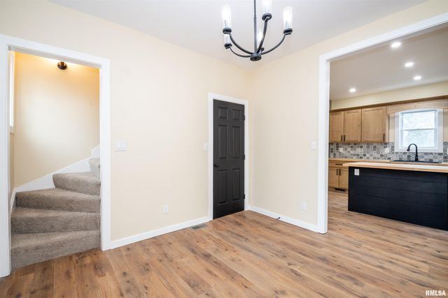 7113 S DEPOT Street, Bartonville, IL 61607