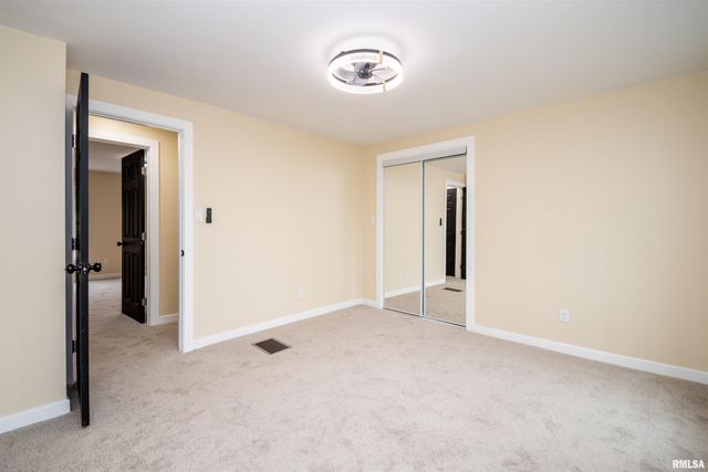 7113 S DEPOT Street, Bartonville, IL 61607