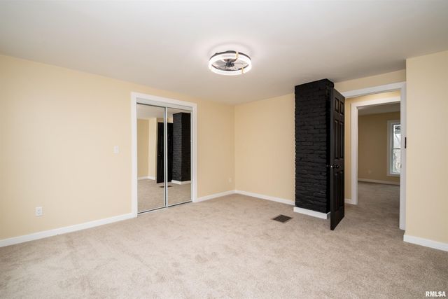 7113 S DEPOT Street, Bartonville, IL 61607