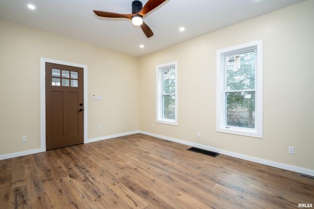 7113 S DEPOT Street, Bartonville, IL 61607