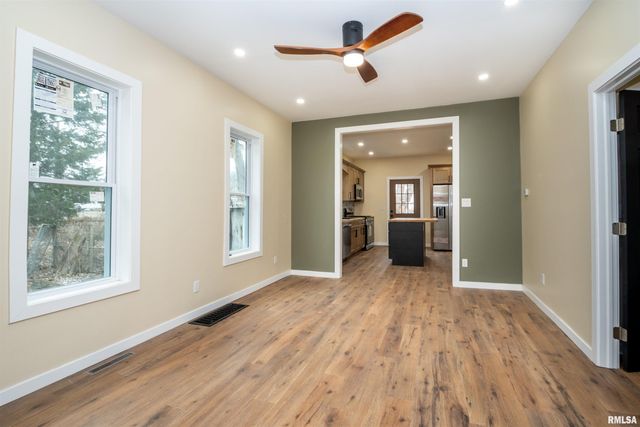 7113 S DEPOT Street, Bartonville, IL 61607