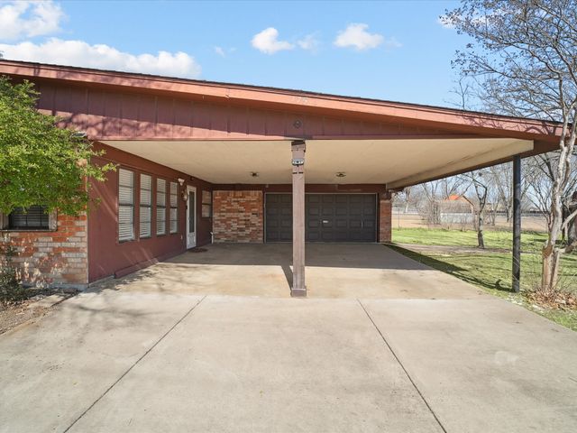 175 Creekview Drive E, Red Oak, TX 75154