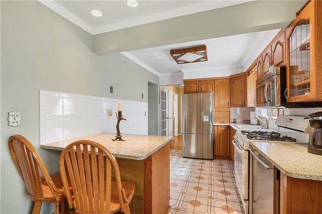 24 Ronalds Avenue Semi Attached Home, New Rochelle, NY 10801
