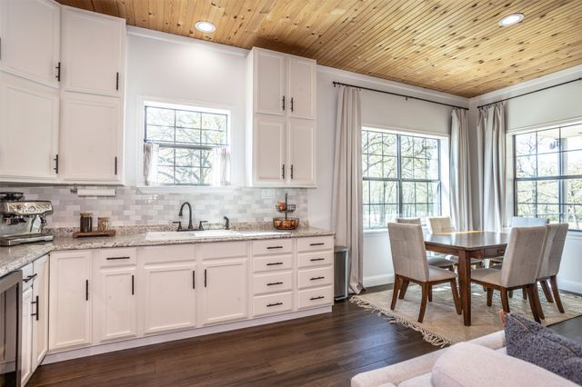 1630 County Road 140, Whitesboro, TX 76273