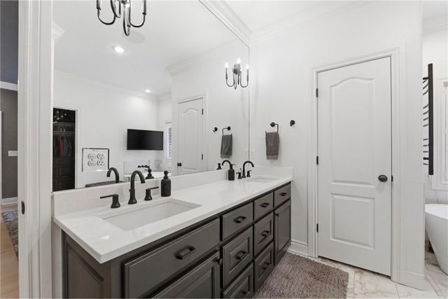 5507 S 45th Court, Rogers, AR 72758