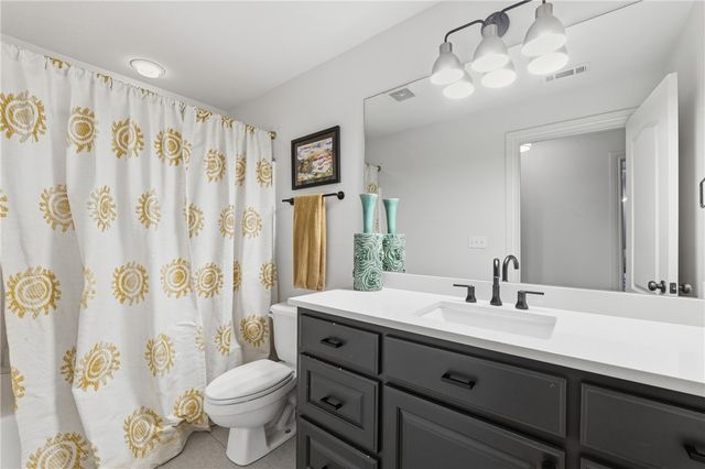 5507 S 45th Court, Rogers, AR 72758
