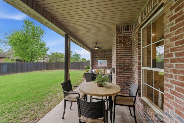 5507 S 45th Court, Rogers, AR 72758