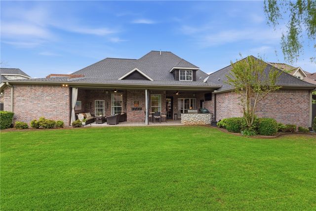 5507 S 45th Court, Rogers, AR 72758
