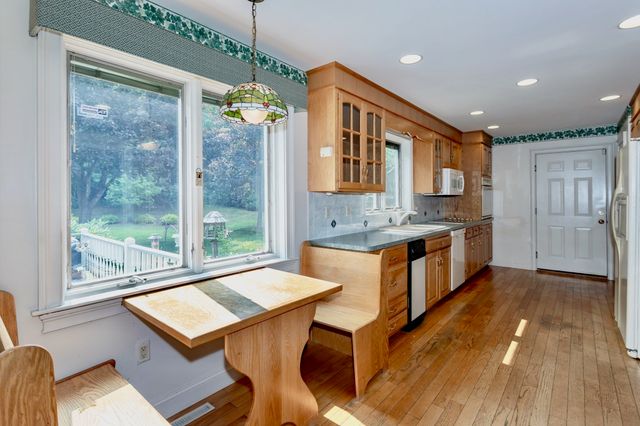 48 N Longyard Road, Southwick, MA 01077