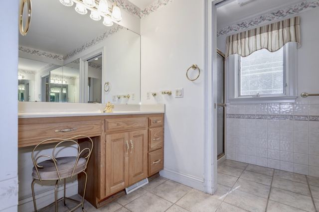 48 N Longyard Road, Southwick, MA 01077