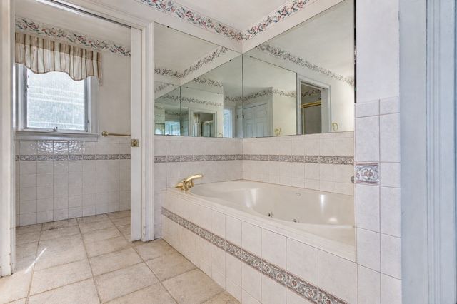 48 N Longyard Road, Southwick, MA 01077
