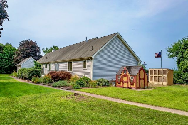48 N Longyard Road, Southwick, MA 01077