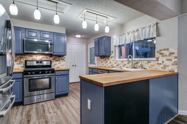 3404 Rosemary Court, Bedford, TX 76021