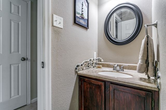 3404 Rosemary Court, Bedford, TX 76021