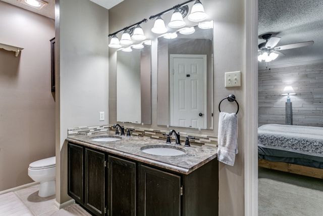 3404 Rosemary Court, Bedford, TX 76021
