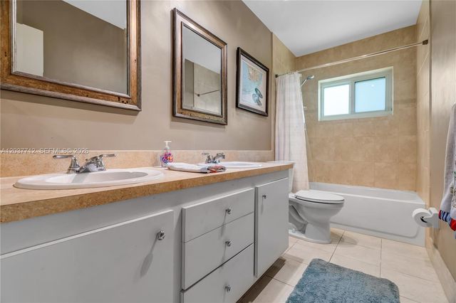 18425 SW 87th Court, Cutler Bay, FL 33157