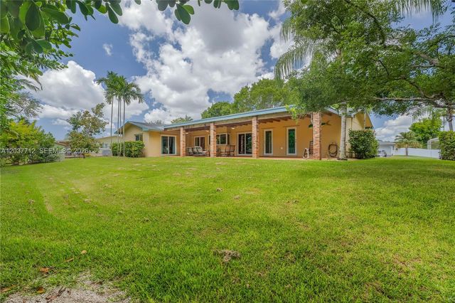 18425 SW 87th Court, Cutler Bay, FL 33157