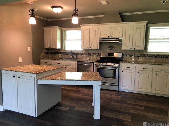 368 Oak St, Denham Springs, LA 70726