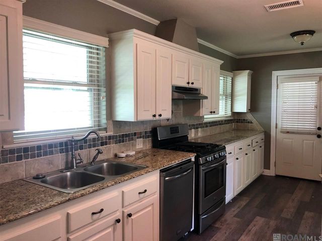 368 Oak St, Denham Springs, LA 70726