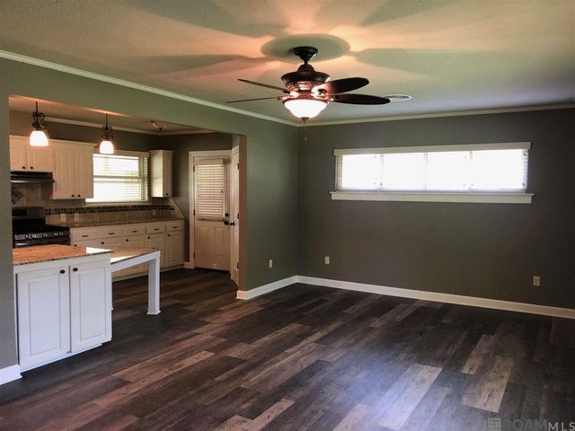 368 Oak St, Denham Springs, LA 70726