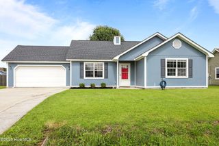 507 Amber Avenue, Hubert, NC 28539